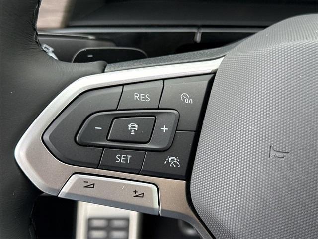 new 2025 Volkswagen Atlas car, priced at $52,798