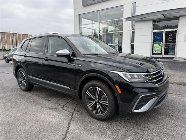 new 2024 Volkswagen Tiguan car, priced at $33,279