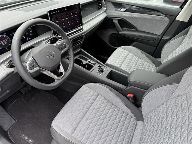 new 2025 Volkswagen Tiguan car, priced at $29,999