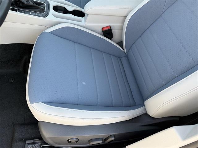new 2025 Volkswagen Jetta car