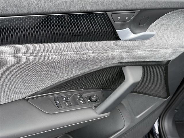 new 2025 Volkswagen Tiguan car, priced at $30,499