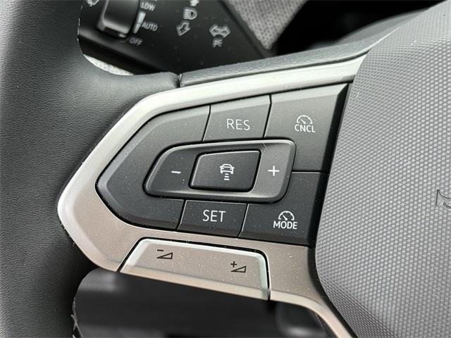 new 2025 Volkswagen Tiguan car, priced at $30,499