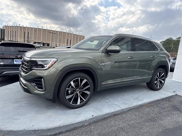 new 2026 Volkswagen Atlas Cross Sport car, priced at $53,999