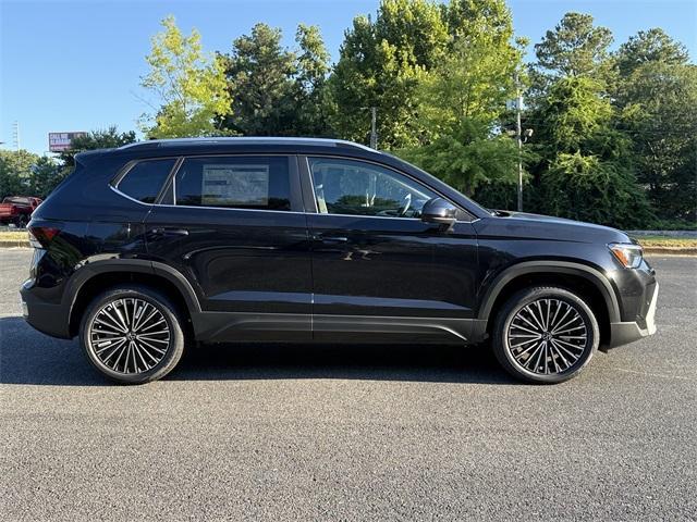 new 2025 Volkswagen Taos car, priced at $29,999
