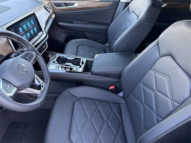 new 2025 Volkswagen Atlas car, priced at $39,749
