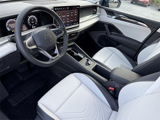 new 2025 Volkswagen Tiguan car, priced at $33,499