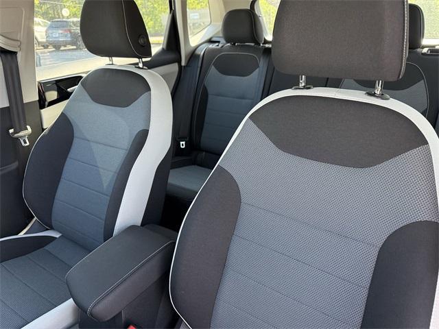 new 2025 Volkswagen Taos car, priced at $25,999