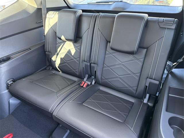new 2025 Volkswagen Atlas car, priced at $38,997