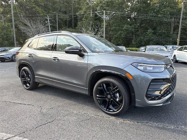 new 2025 Volkswagen Tiguan car, priced at $35,931