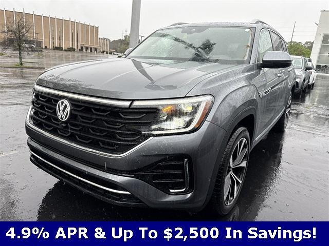 new 2025 Volkswagen Atlas car, priced at $50,748