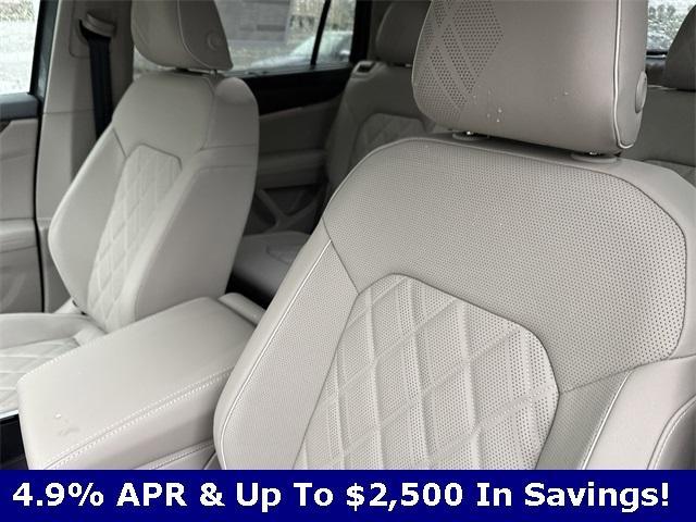 new 2025 Volkswagen Atlas car, priced at $50,748