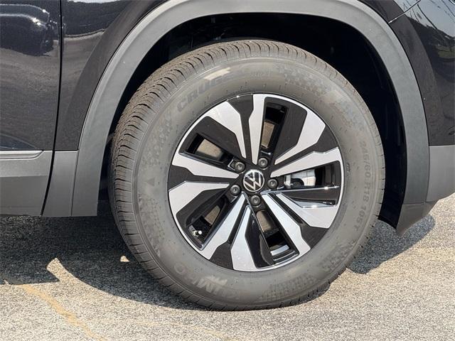 new 2025 Volkswagen Atlas car, priced at $35,999