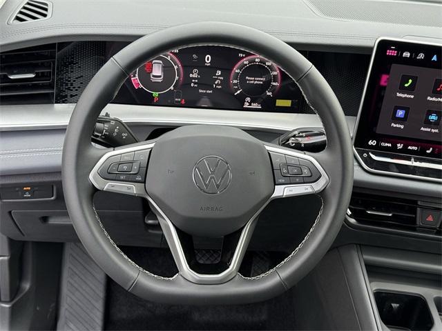 new 2025 Volkswagen Tiguan car, priced at $32,499