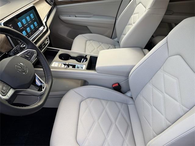 new 2026 Volkswagen Atlas car, priced at $39,999