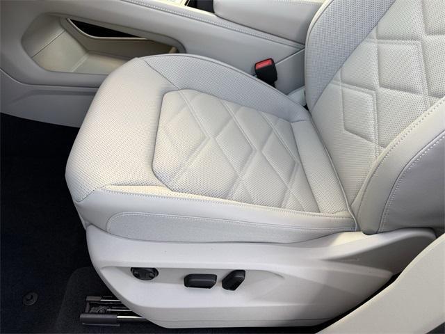 new 2026 Volkswagen Atlas car, priced at $39,999