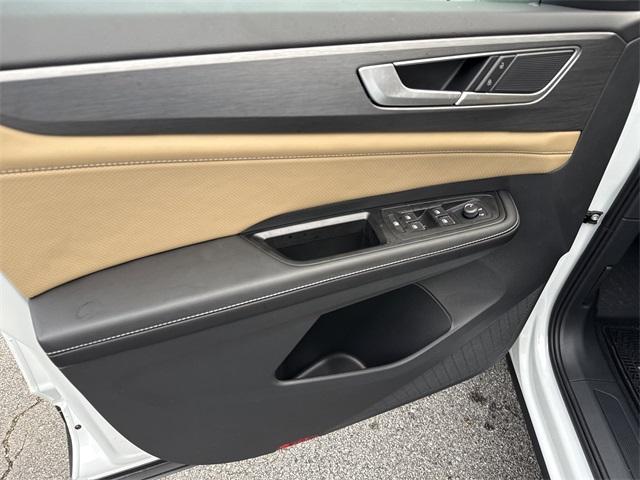 new 2026 Volkswagen Atlas Cross Sport car, priced at $38,999