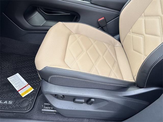 new 2026 Volkswagen Atlas Cross Sport car, priced at $38,999