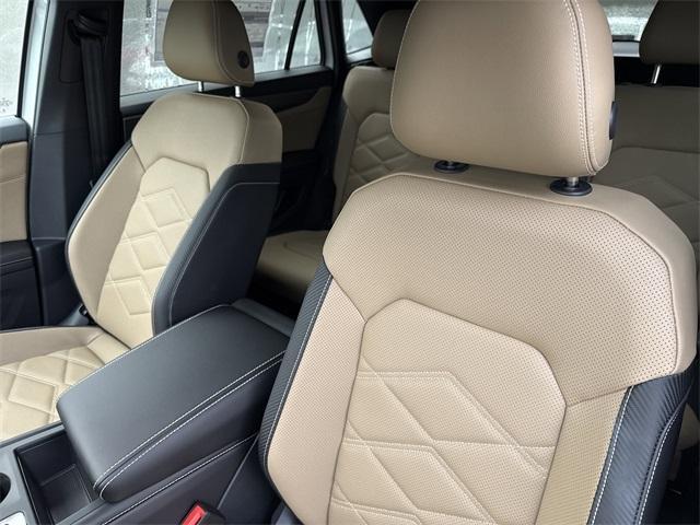 new 2026 Volkswagen Atlas Cross Sport car, priced at $38,999