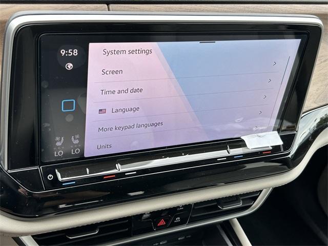 new 2025 Volkswagen Atlas car, priced at $40,749
