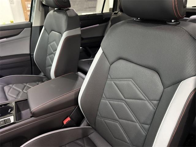 new 2025 Volkswagen Atlas car, priced at $46,448