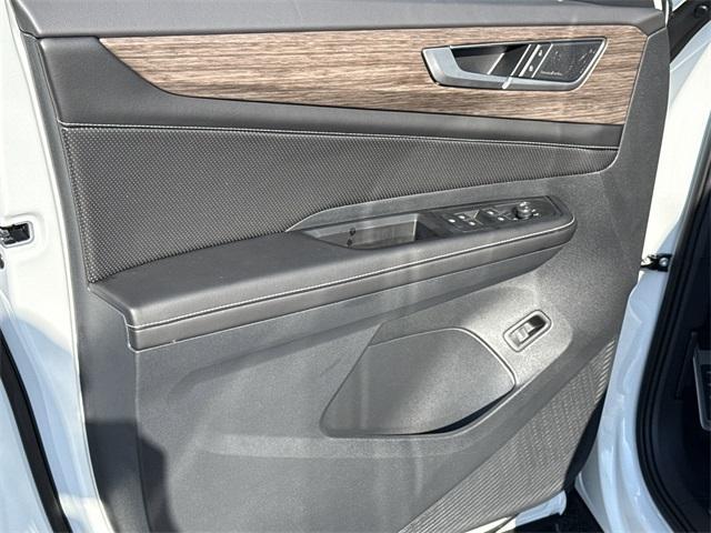 new 2025 Volkswagen Atlas car, priced at $51,499