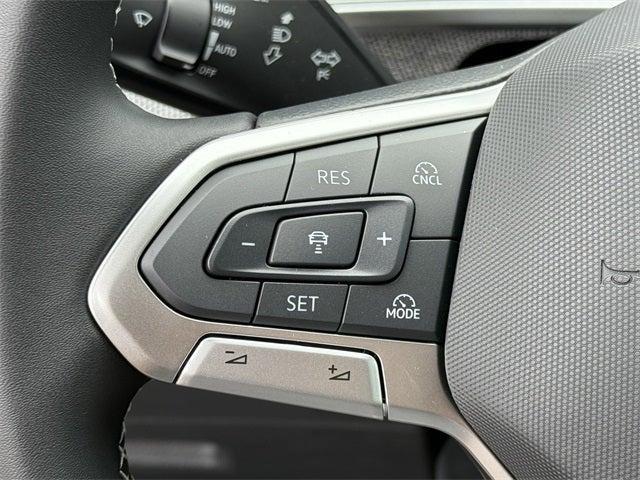 new 2025 Volkswagen Tiguan car, priced at $29,999