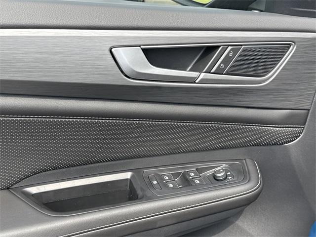 new 2025 Volkswagen Atlas Cross Sport car