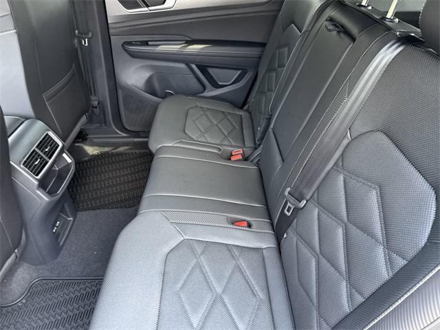 new 2025 Volkswagen Atlas Cross Sport car