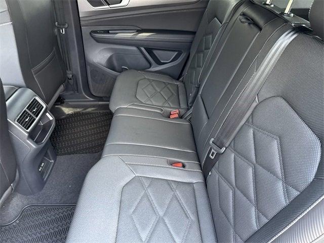 new 2025 Volkswagen Atlas Cross Sport car