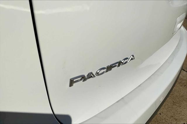 new 2025 Chrysler Pacifica Hybrid car, priced at $59,636