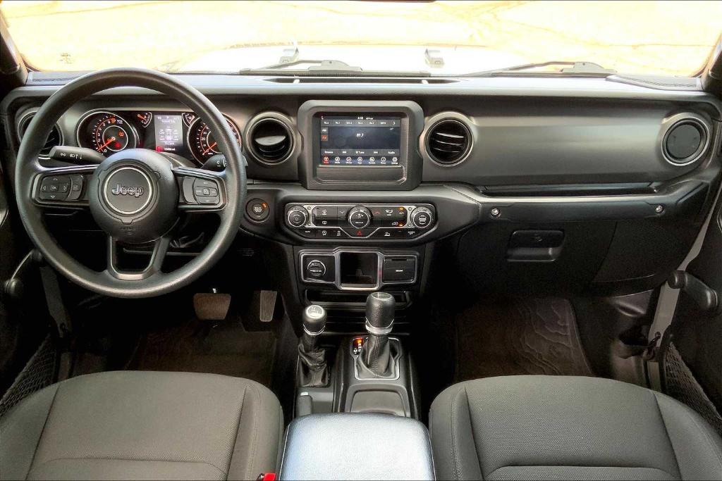used 2023 Jeep Gladiator car, priced at $33,384
