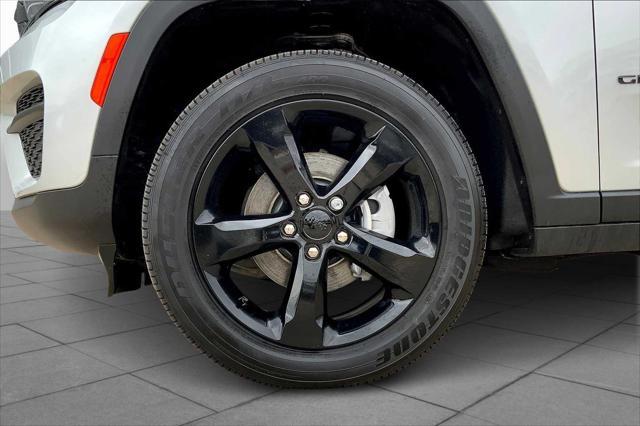 new 2025 Jeep Grand Cherokee car, priced at $44,340