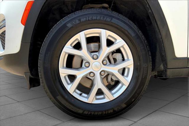 used 2024 Jeep Grand Cherokee car, priced at $36,371
