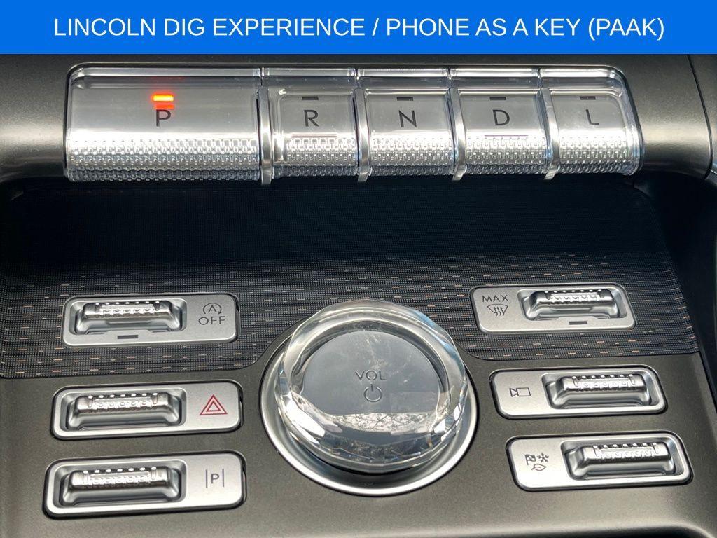 new 2025 Lincoln Nautilus car, priced at $68,275
