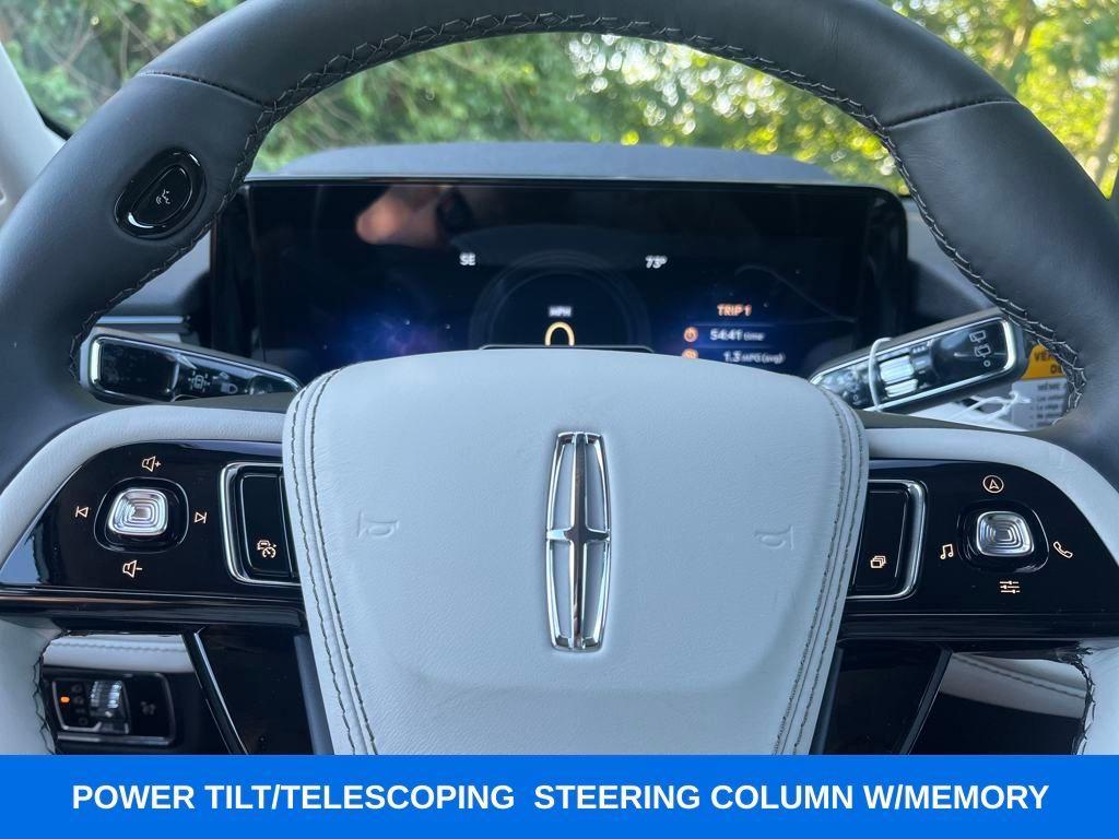 new 2025 Lincoln Aviator car, priced at $79,570