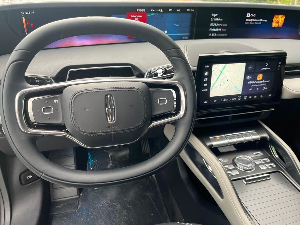 new 2025 Lincoln Nautilus car, priced at $51,306