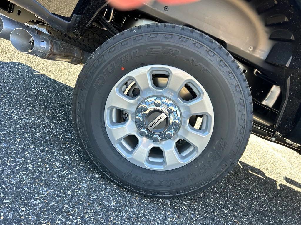 new 2024 Ford F-250 car, priced at $65,447