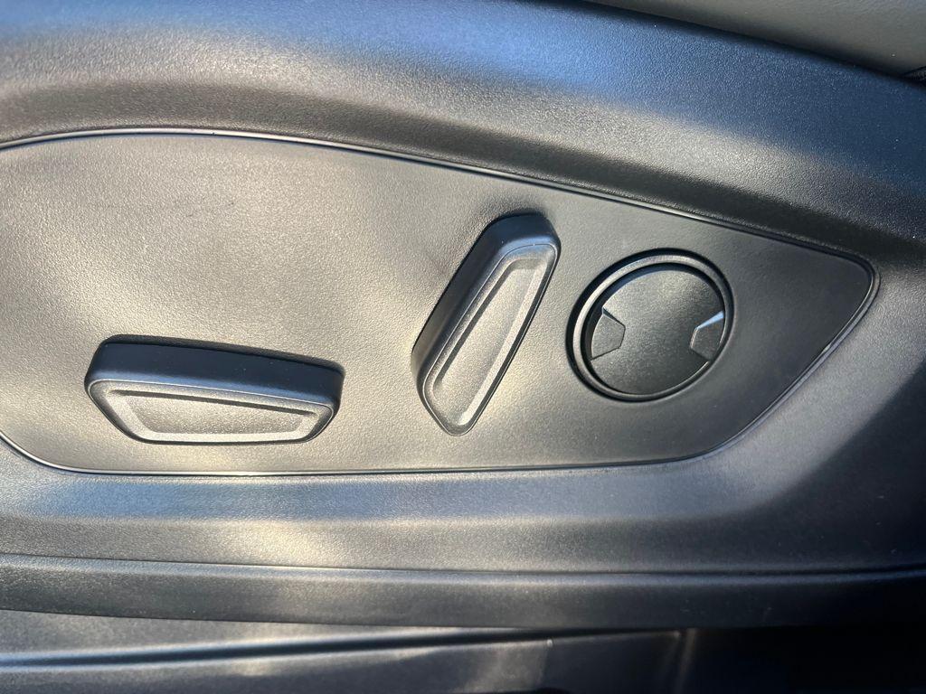 new 2025 Ford Explorer car, priced at $48,417