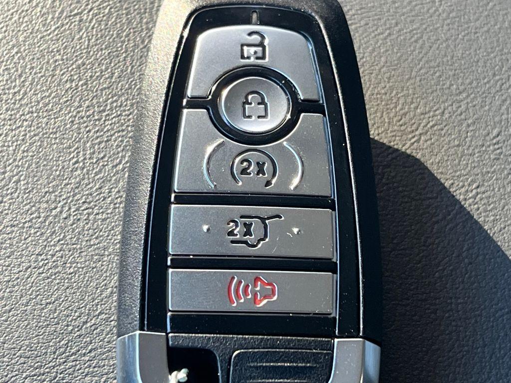 new 2025 Ford Explorer car, priced at $48,417