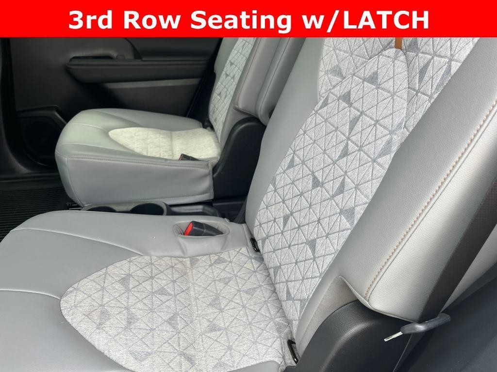 used 2023 Toyota Highlander Hybrid car, priced at $43,000