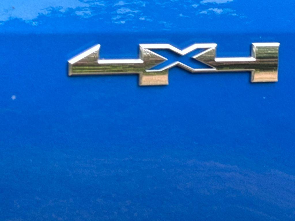 used 2021 GMC Canyon car, priced at $25,999