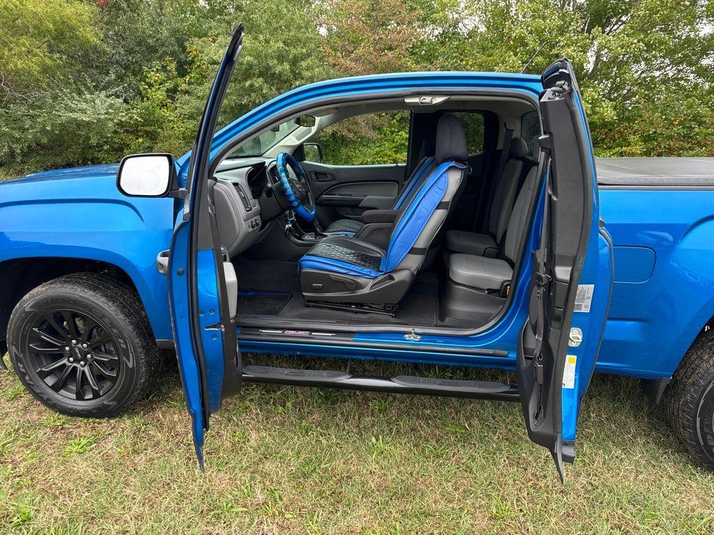 used 2021 GMC Canyon car, priced at $25,999