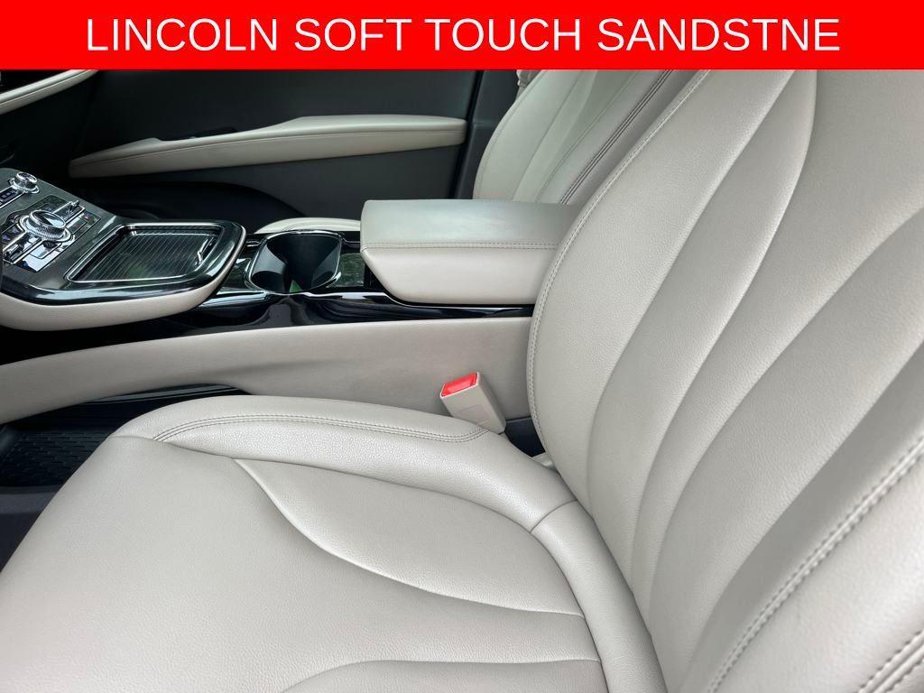 used 2022 Lincoln Nautilus car, priced at $31,599