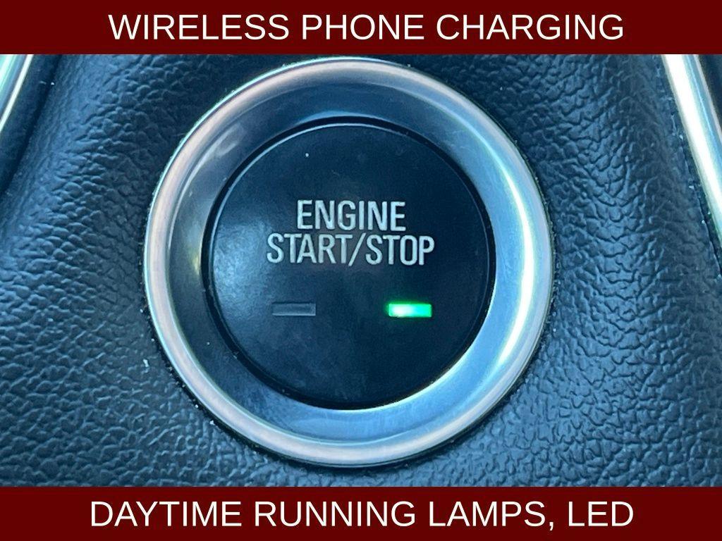 used 2022 Chevrolet Traverse car, priced at $35,399