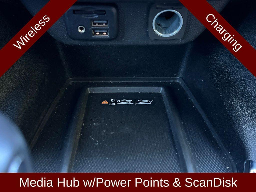 used 2022 Chevrolet Traverse car, priced at $35,399