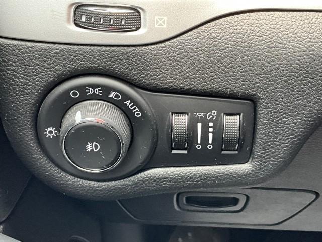 used 2018 Jeep Cherokee car, priced at $15,900