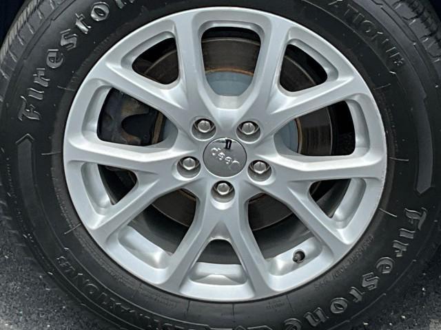 used 2018 Jeep Cherokee car, priced at $15,900