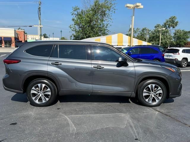 used 2020 Toyota Highlander car, priced at $24,950