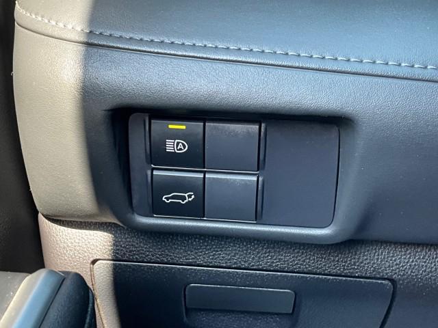 used 2020 Toyota Highlander car, priced at $24,950