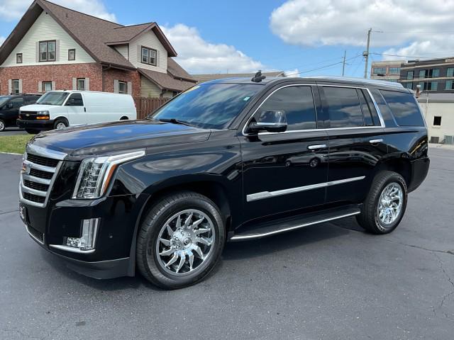 used 2019 Cadillac Escalade car, priced at $34,400